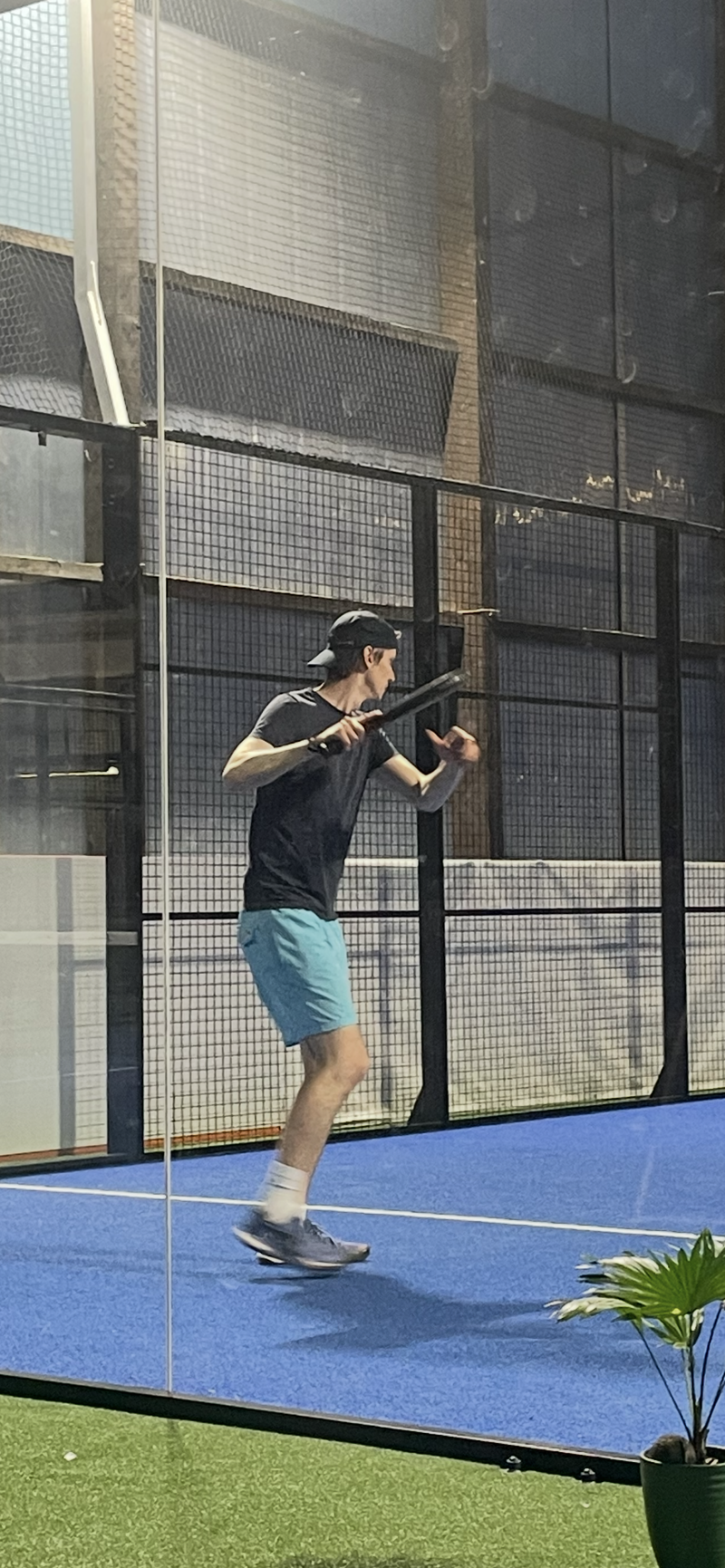 Logo Henning Jacobsen