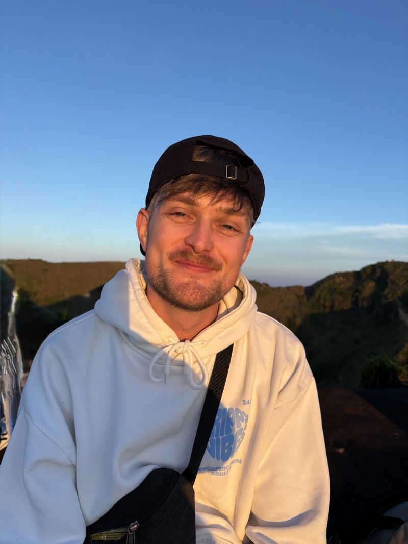Logo Henrik Krömer