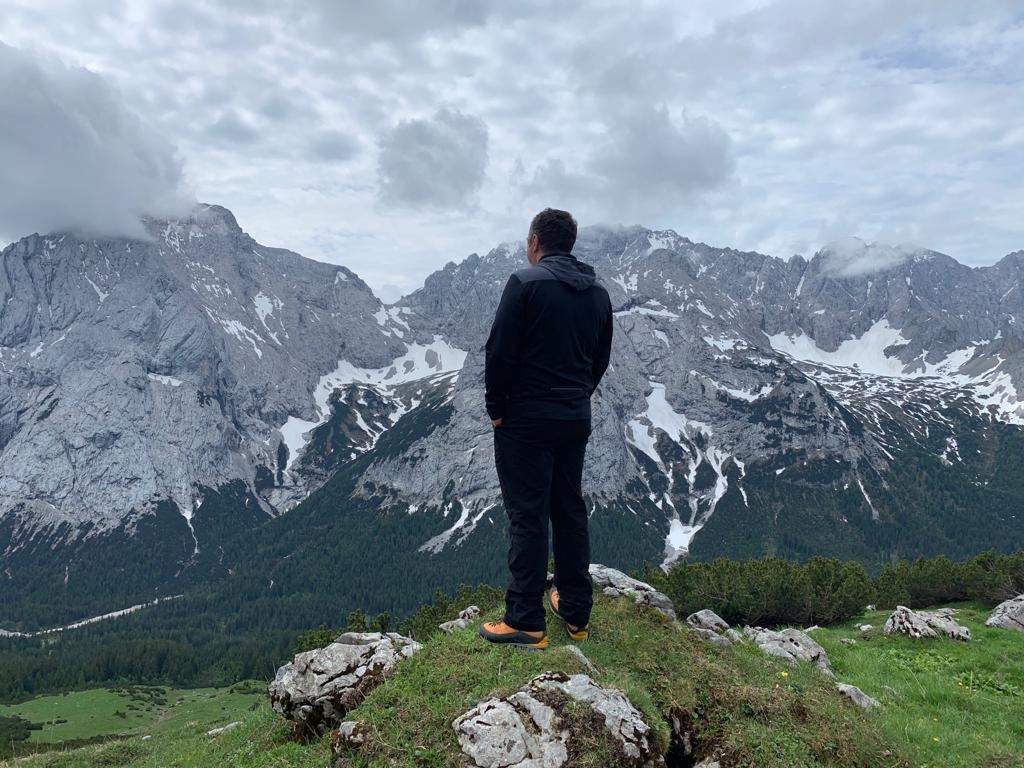 Logo Evangelos Paraschou